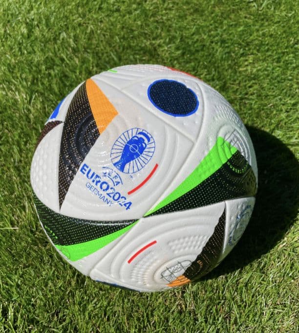 【未使用品】EURO 2024 サッカーボール 公式試合球 5号球