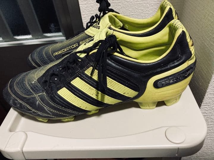 マアノヌー直筆サイン入りスパイク