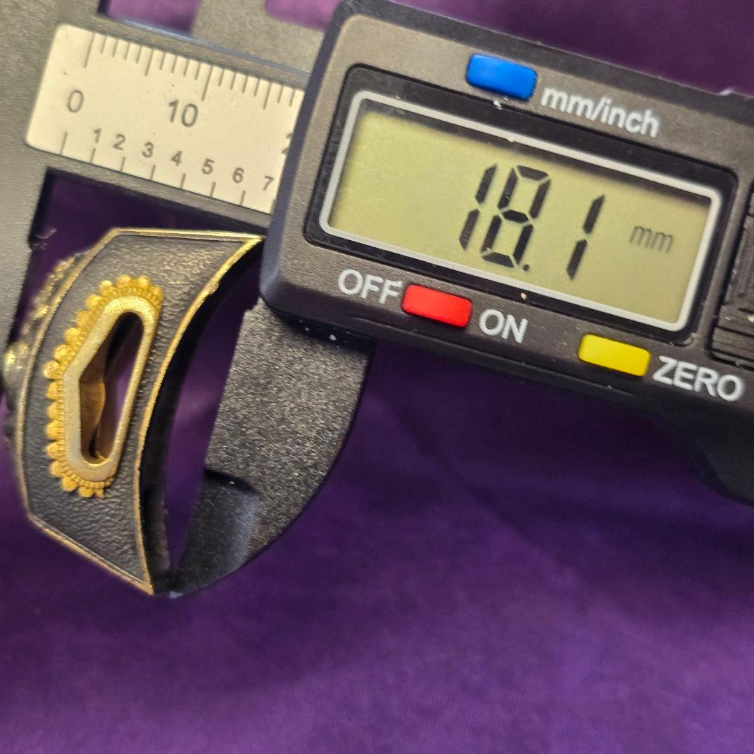 唐獅子　栗型　大刀用装具