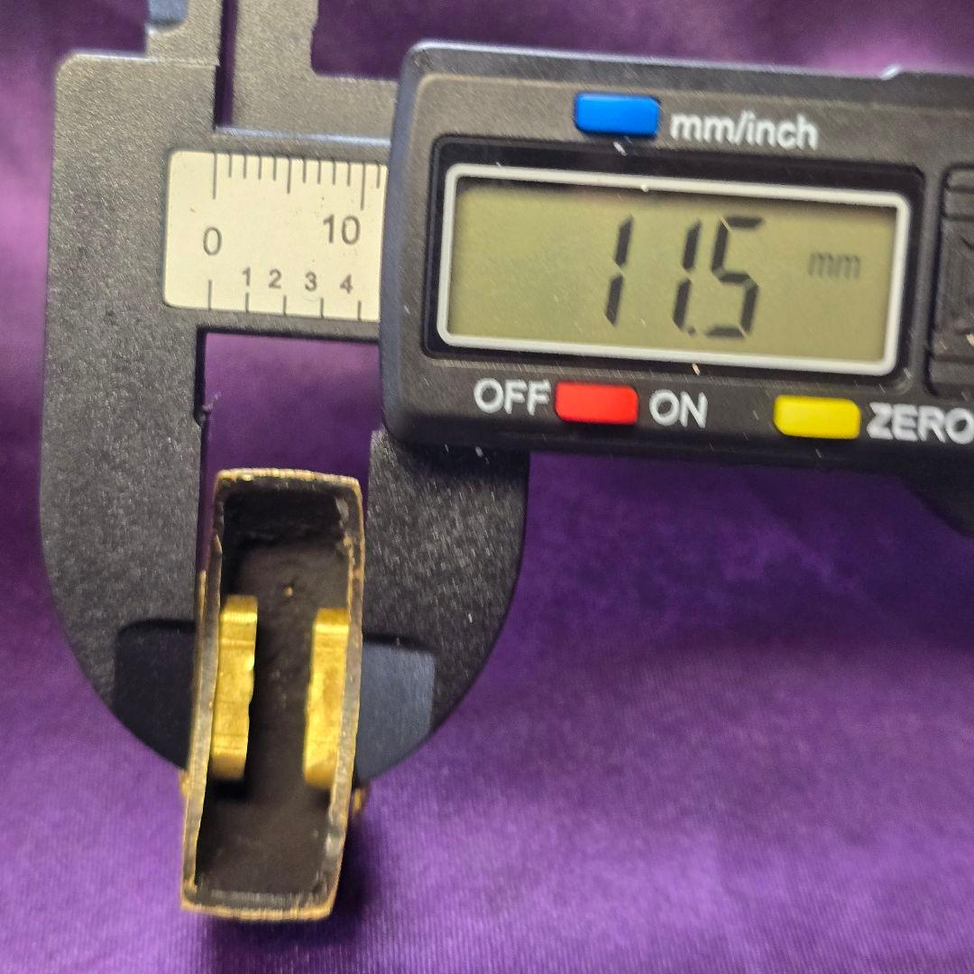 唐獅子　栗型　大刀用装具