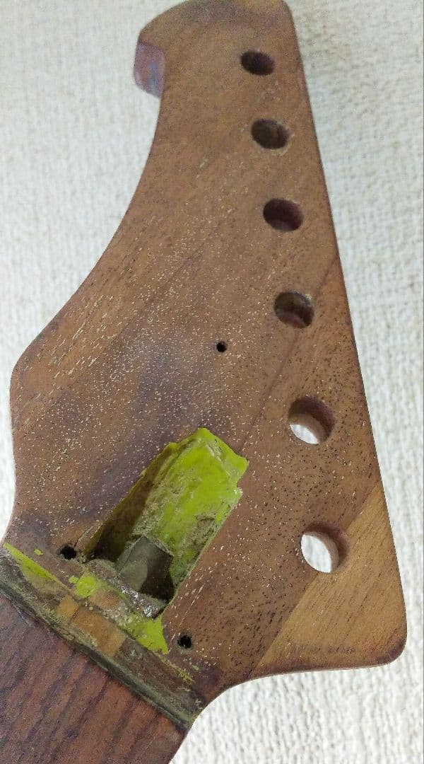 ち*で様 謎ジャンクギター＋大型ハードケース