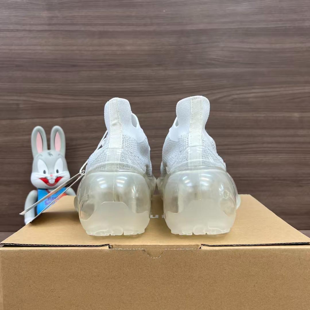 grounds MOOPIE 白の厚底スニーカー 23cm