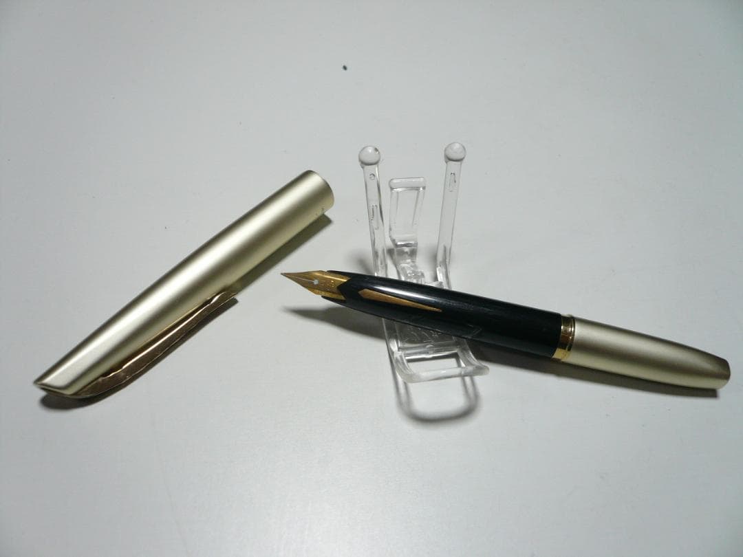 万年筆 プラチナ PLATINUM U 18Kペン先 S☆N 昭和レトロ