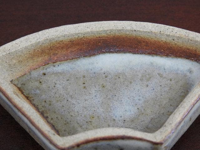 赤膚山元窯奈良絵　扇面香合　古瀬堯三　共箱　Ｍ673