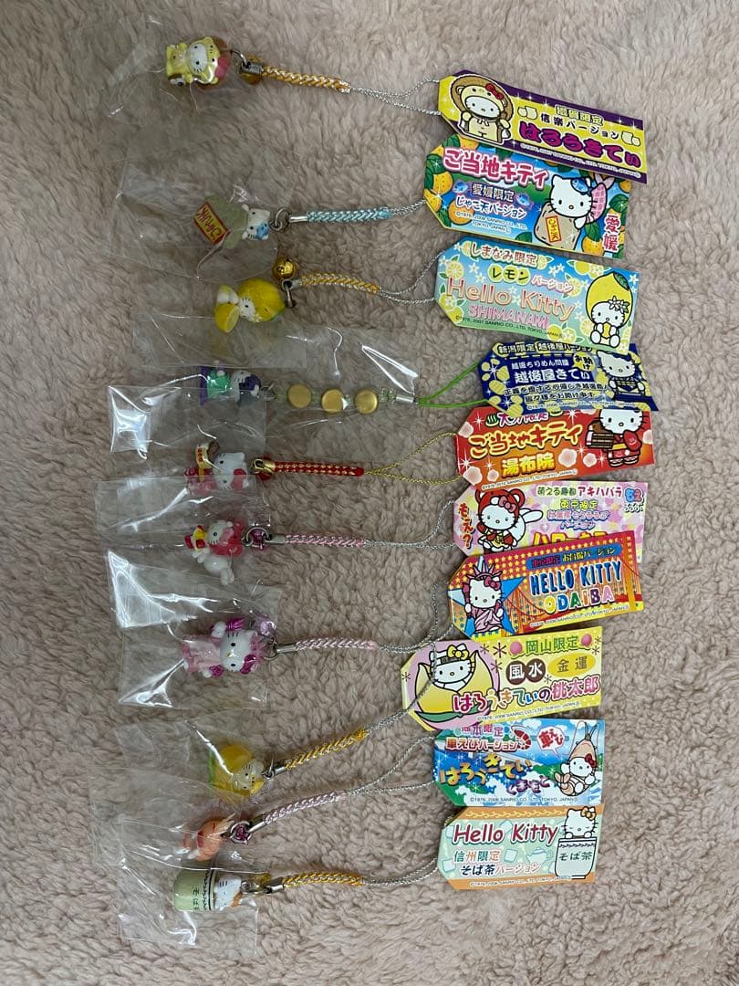 ご当地キティ 根付けストラップ 65個 まとめ売り