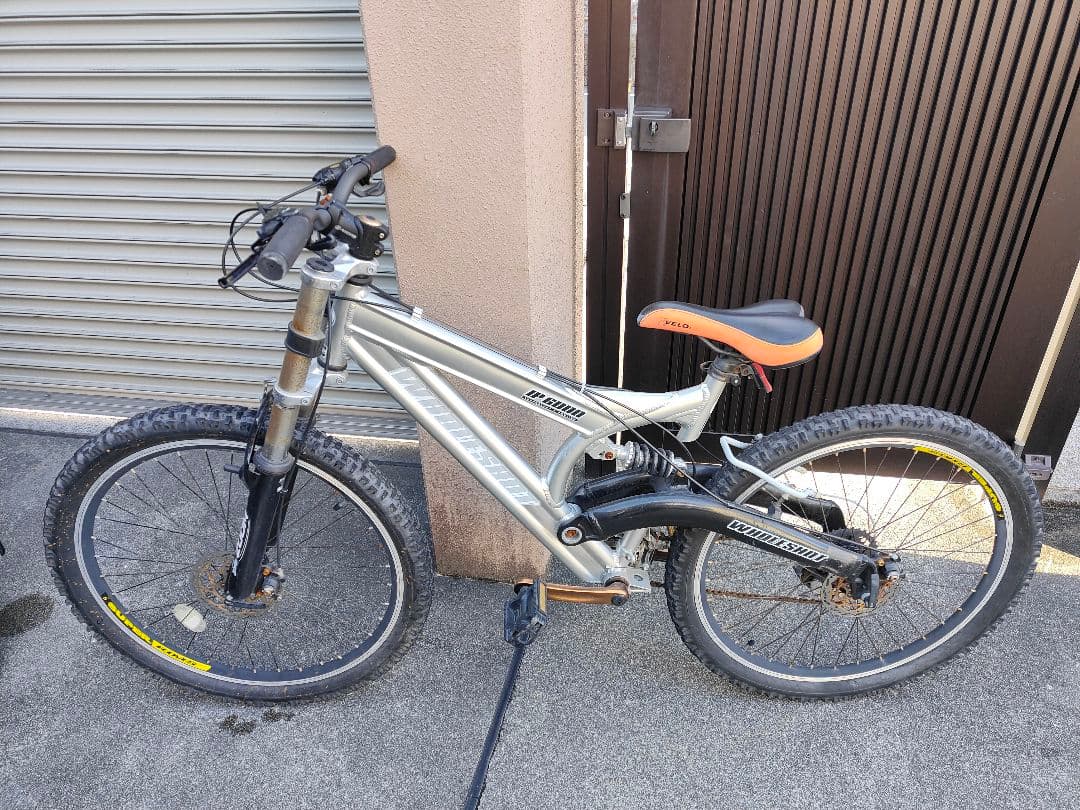 直接手渡しのみ対応！ 販売証明書発行！クロスバイク　26インチ