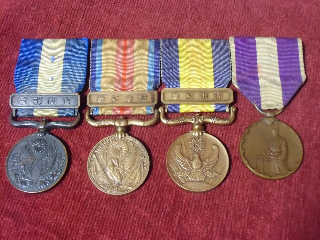 日本の勲章/日本軍/徽章＊メダル４個セット（実物）