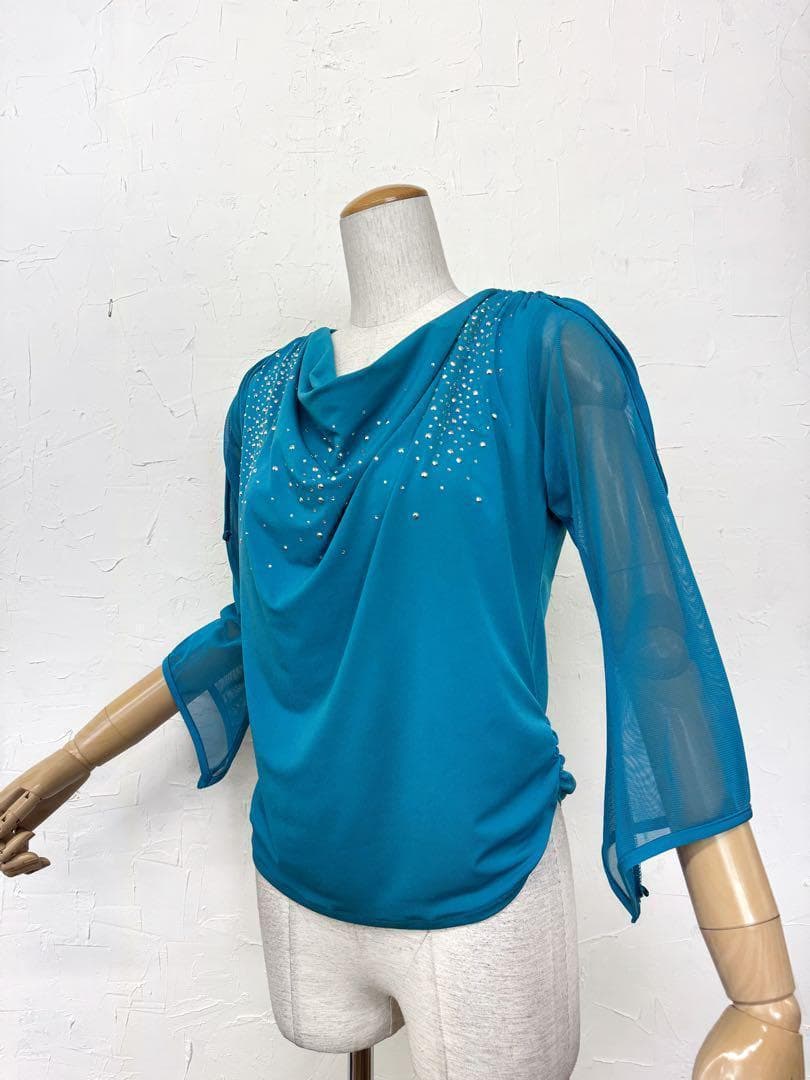 【肩幅が気になる方へ】新品　社交ダンス　ブルーグリーンカットソーｄ133