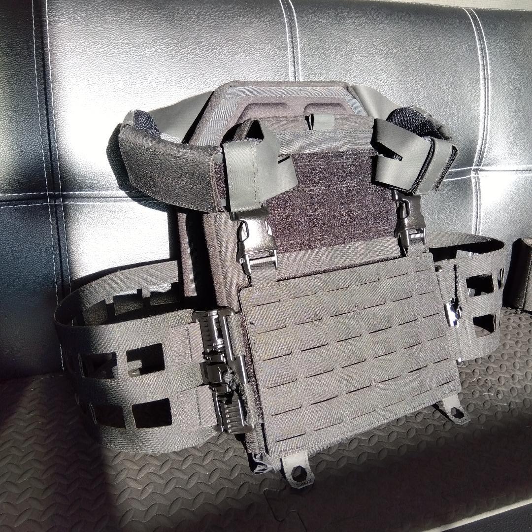 ウォーリアー　アサルト　システム　ズ　プレートキャリアー　レーザーカット