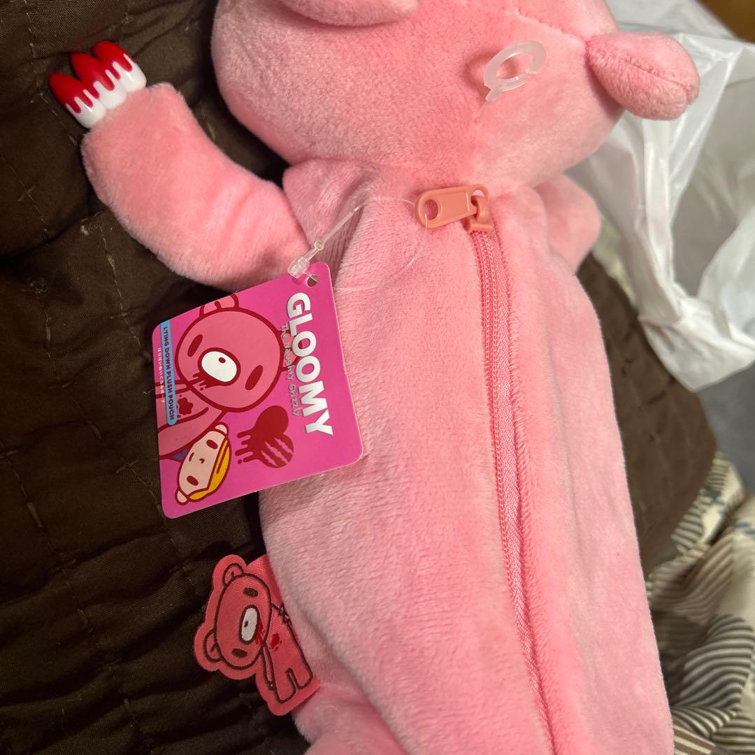 GLOOMY はらばいぬいぐるみポーチ