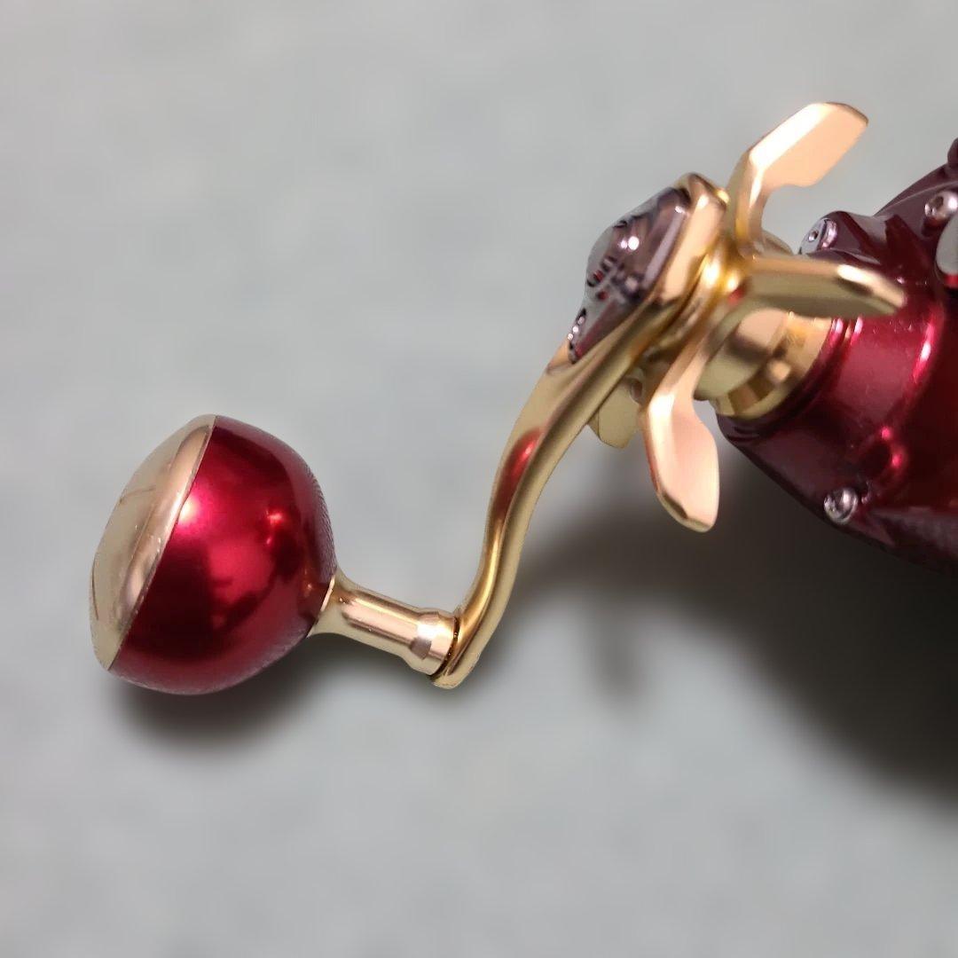 赤い電動リール デジタルディスプレイ搭載