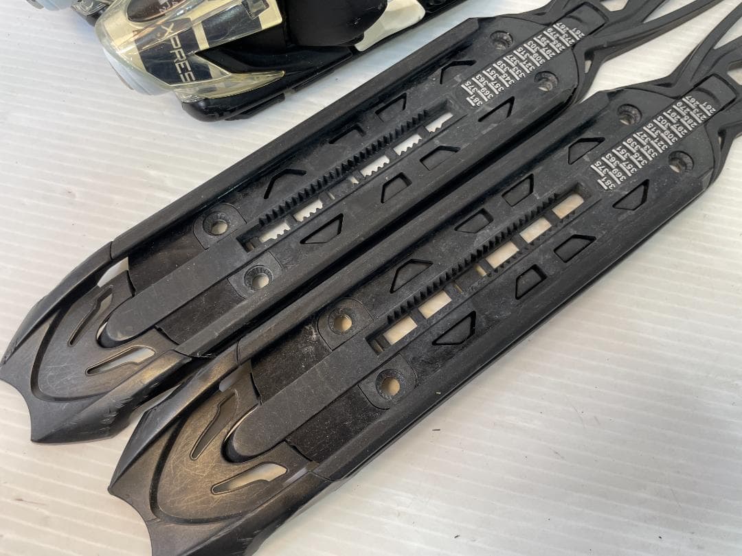 ◆ スキー ビンディング LOOK XRESS 2.5-10 261-381mm