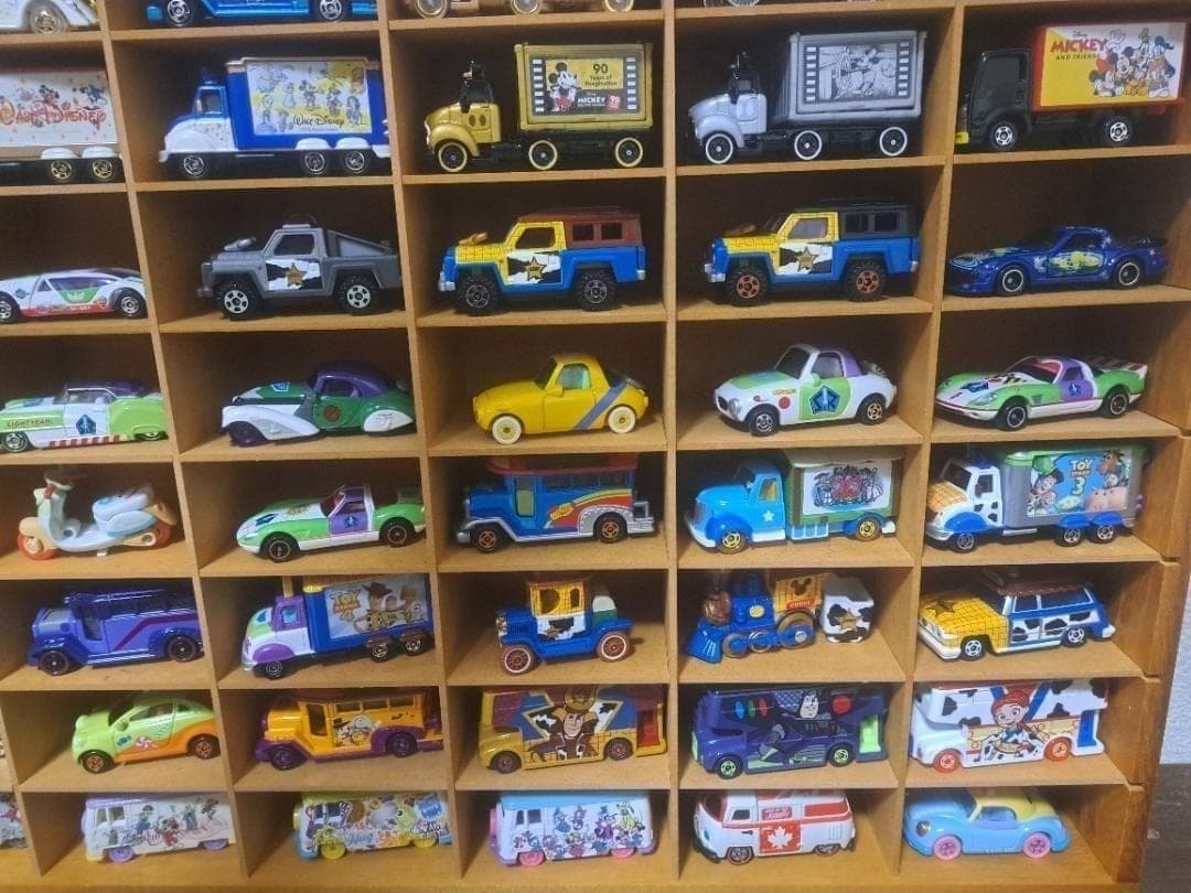 ディズニートミカ　ディズニーモータース　トミカ　48台まとめ売り