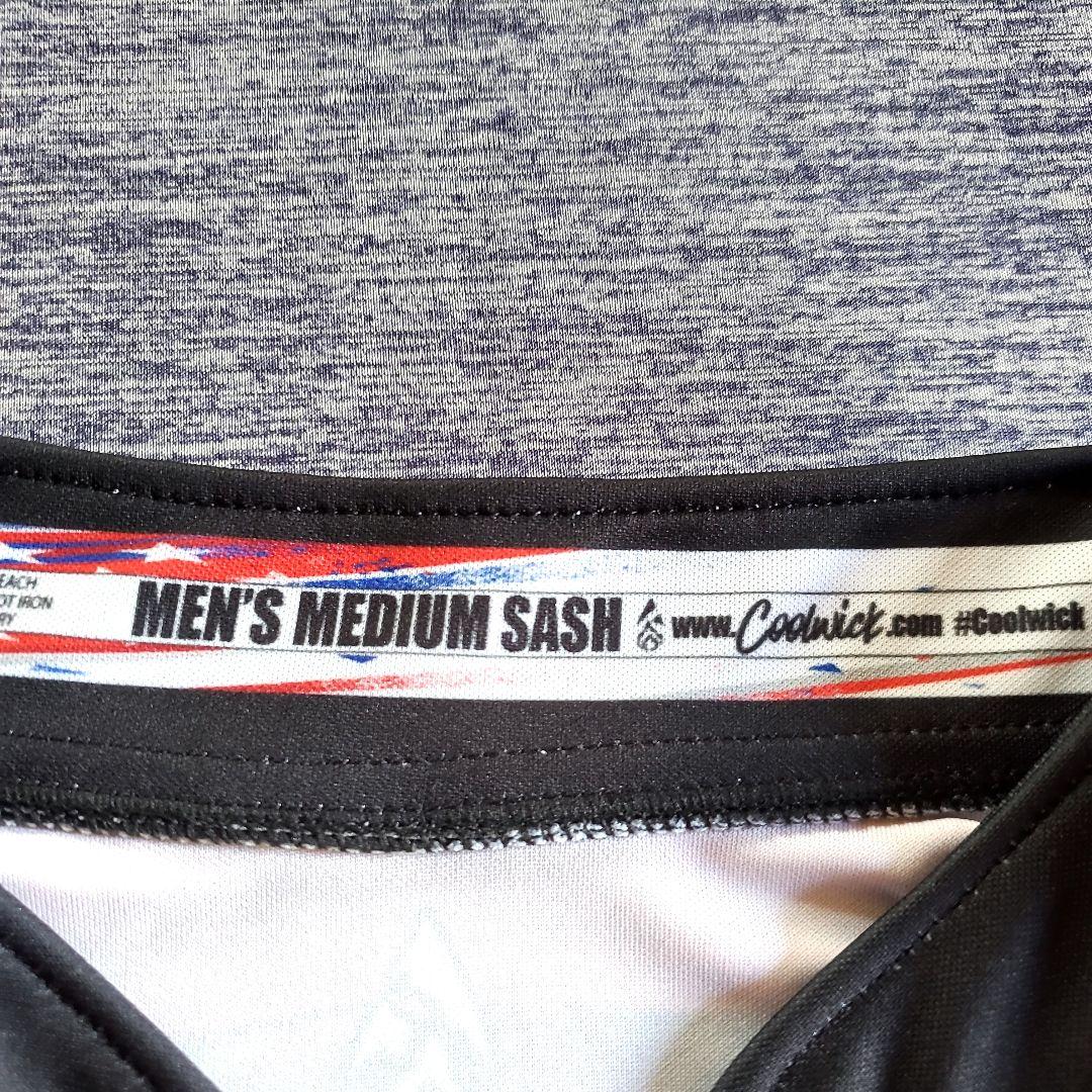 【日本未発売】ブランズウィック 日本サイズL相当　レッド　ボウリングウェア