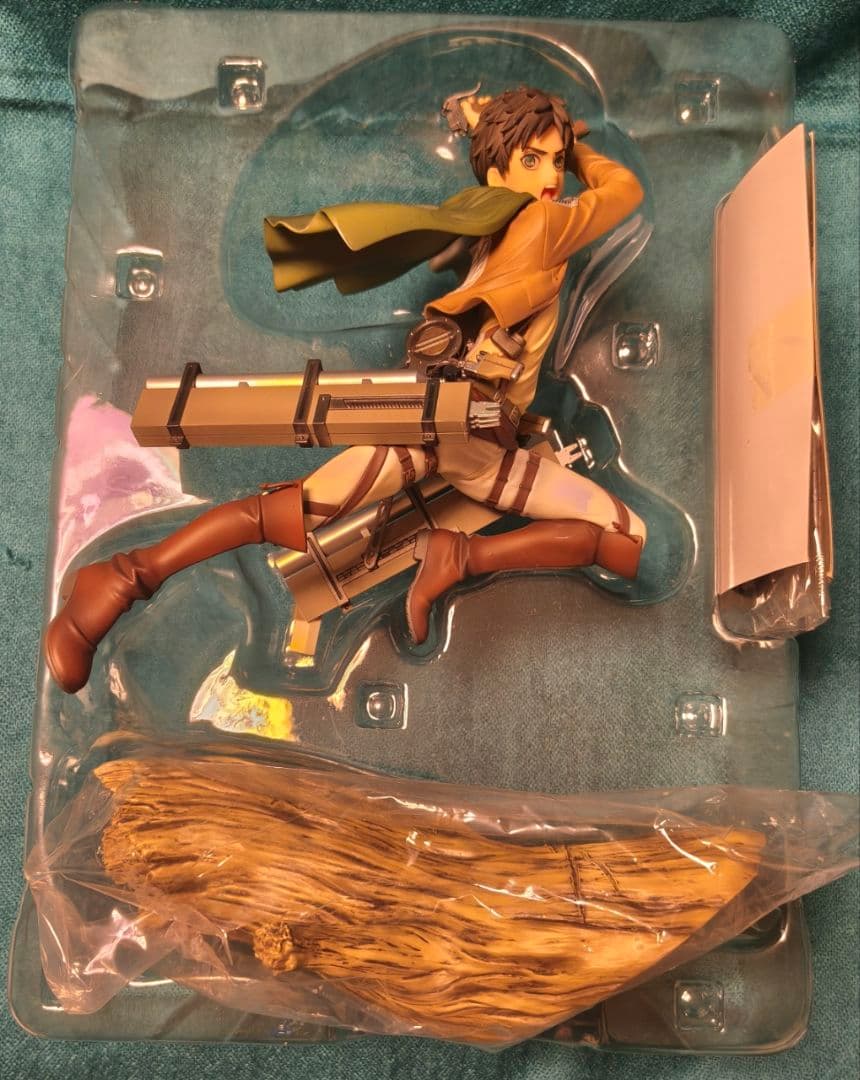 ARTFX J　進撃の巨人 エレン・イェーガー 1/8フィギュア