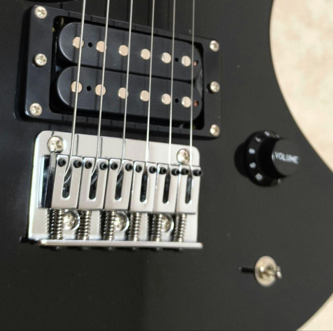 【新品同様！美品！】ZO-3 ブラック アンプ内蔵ミニギター 専用ソフトケース付