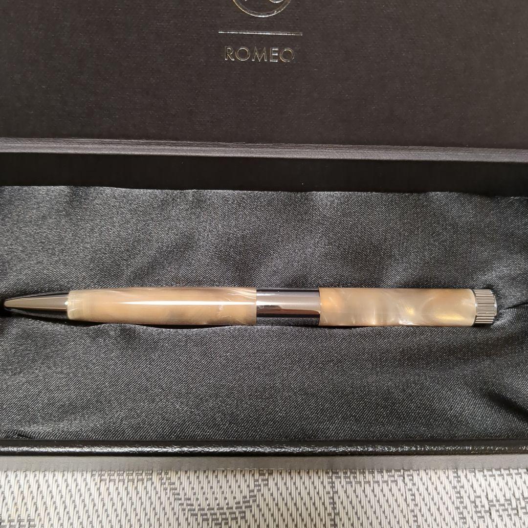 英さん専用　伊東屋ROMEO NO3 ボールペン　イタリアンベージュ