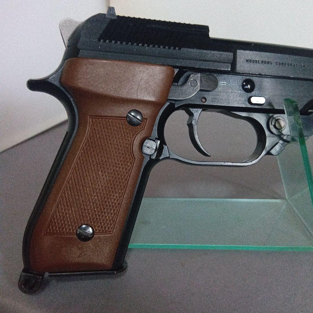 MGC M93R ベレッタ 木製グリップ　固定スライド　エムジーシー