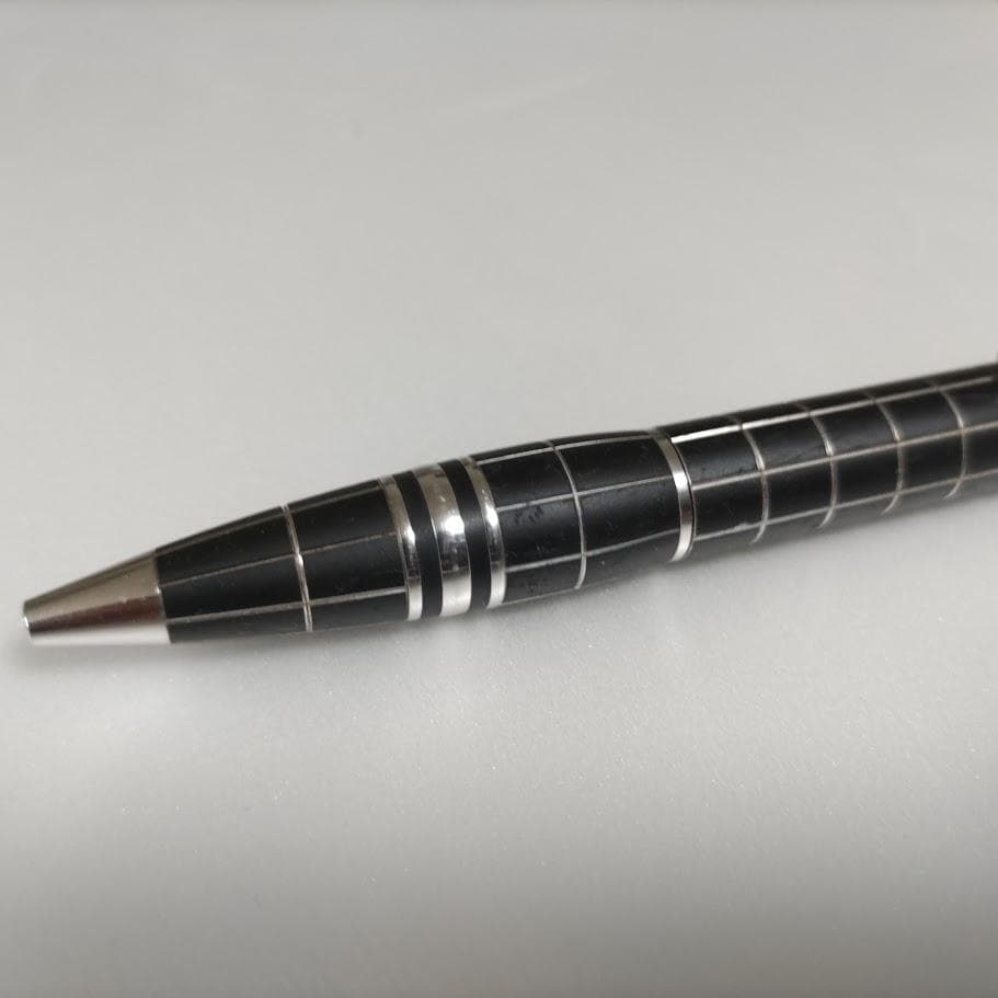 Montblanc ボールペン 黒 格子模様