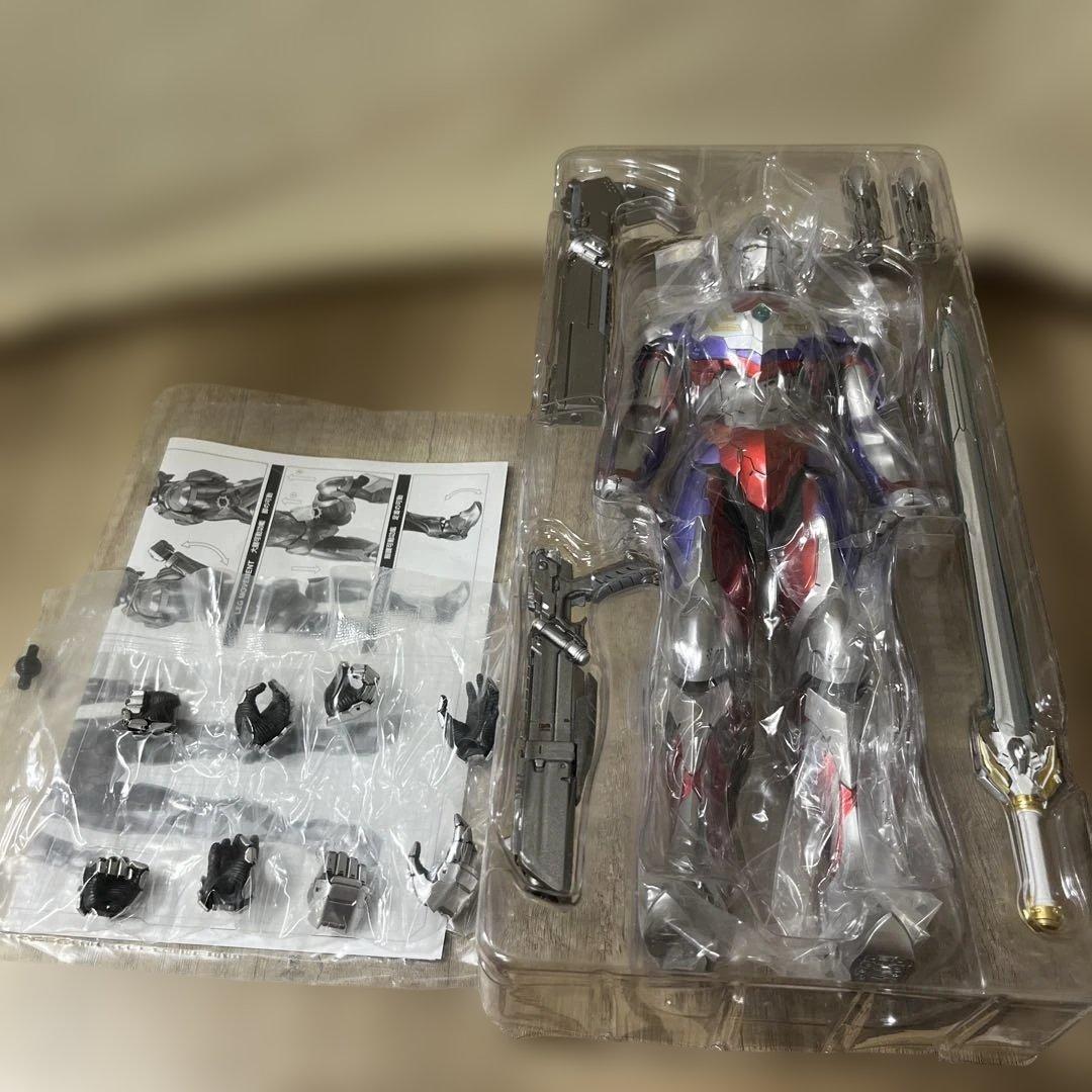 Three zero ウルトラマン TIGA 1/6フィギュア