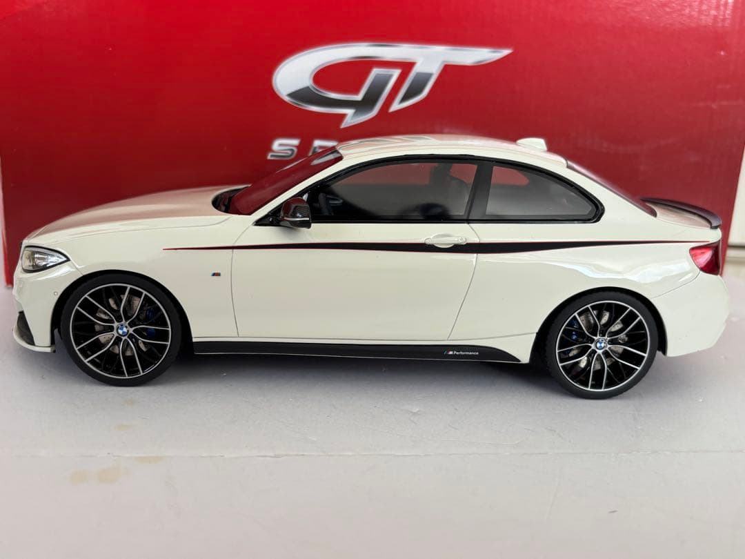  M235i F22 Mパフォエアロ ミニカー GT Spirit1/18