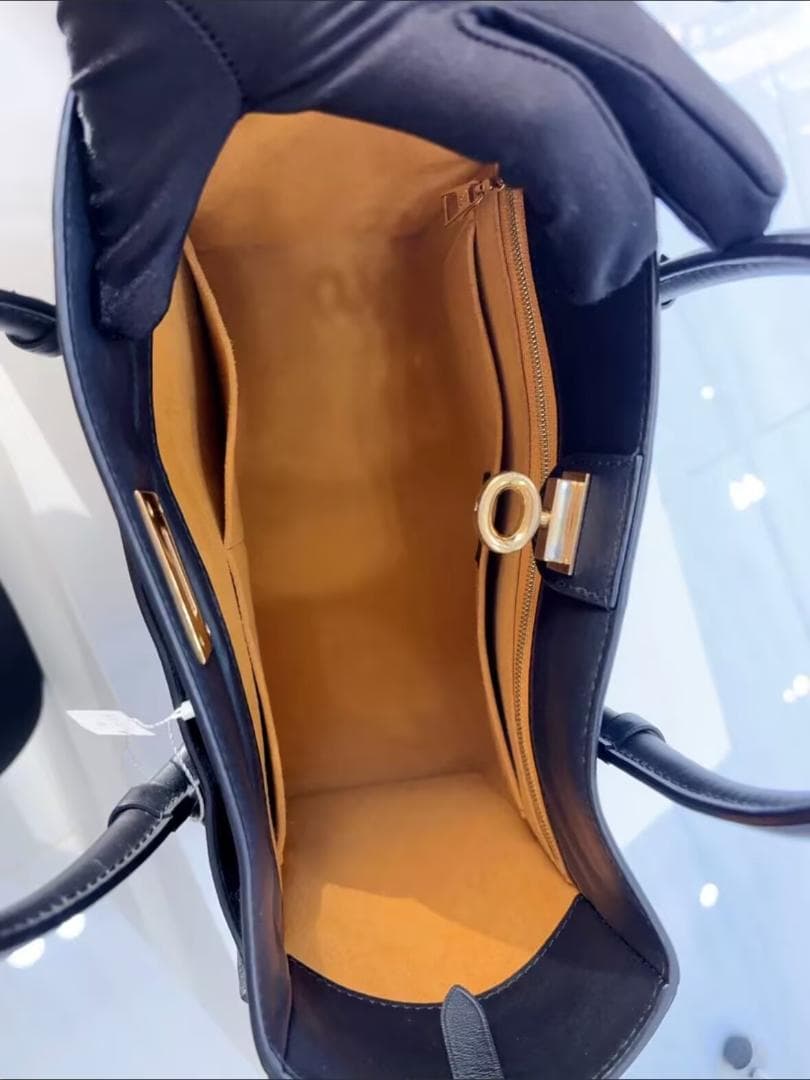 【新品同様】On My Side ブラック ショルダーバッグ