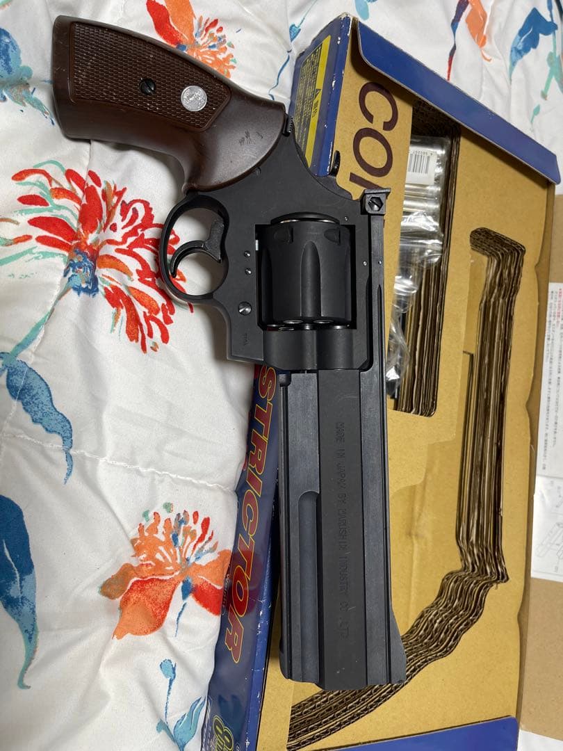 CONSTRICTOR ガスガン 8mm BB 【MARUSHIN】