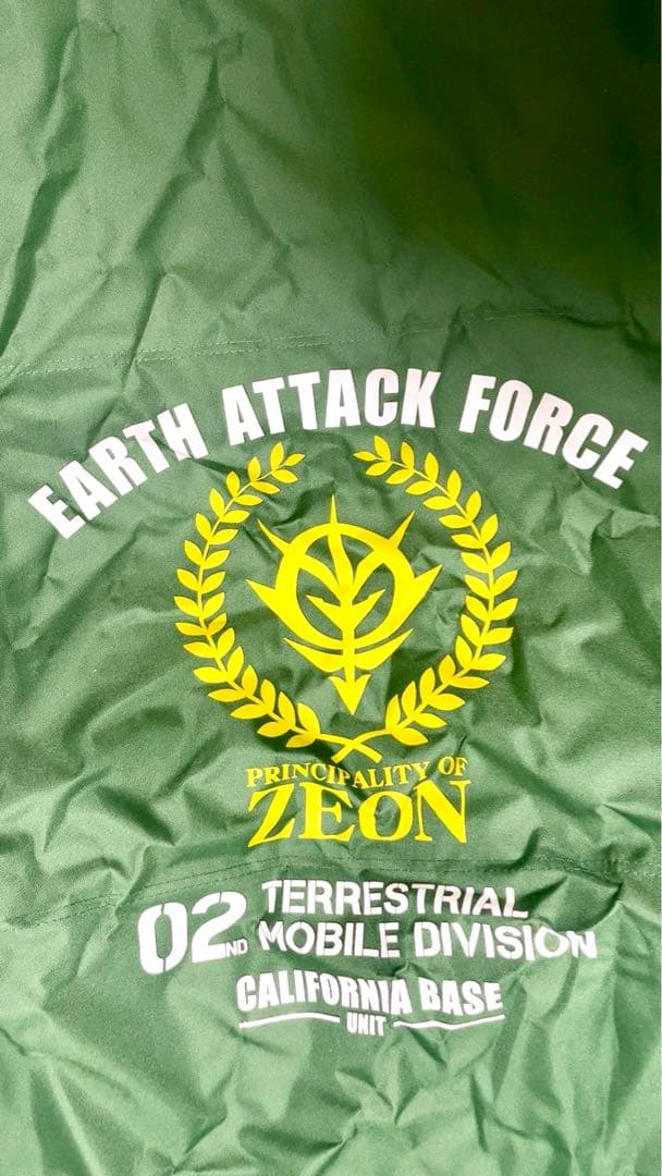 【美品・屋外未使用】 ガンダム ジオン軍 折りたたみ コット