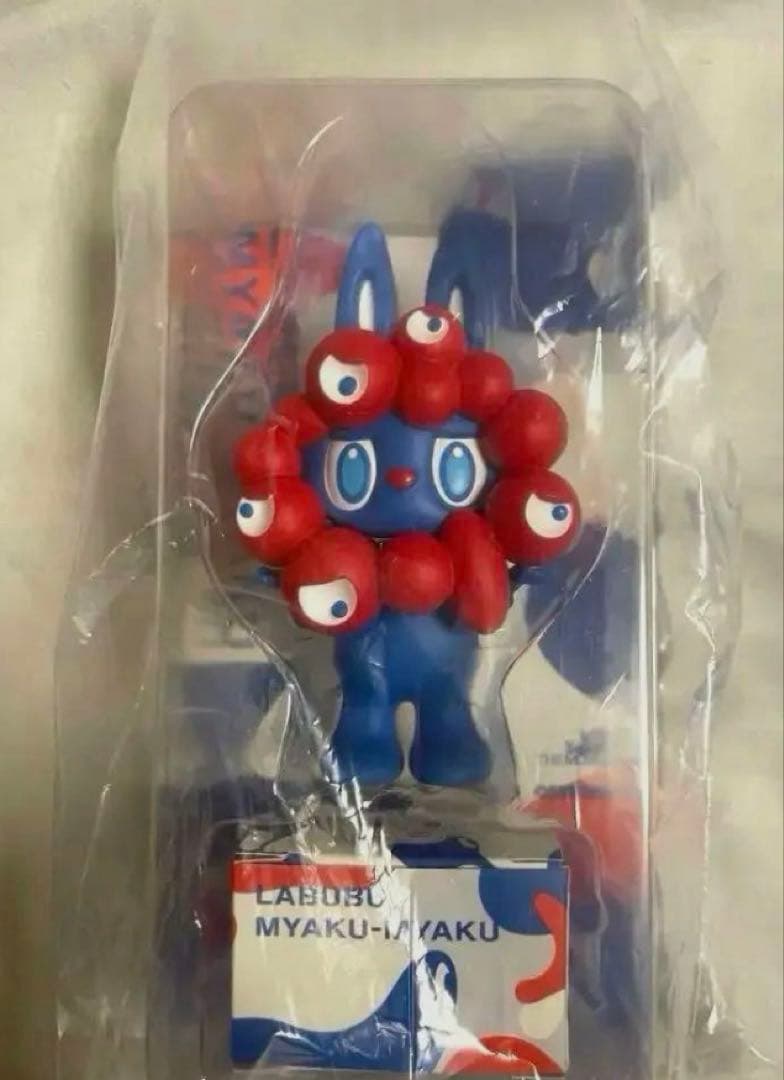 レア！万博限定LABUBU MYAKU-MYAKU マスコットフィギュアラブブ