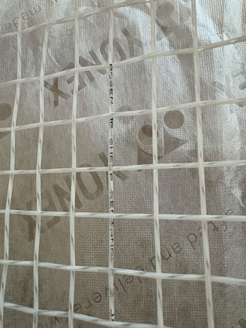 YONEX Vcore100 300gレッド/ブラック　yonex不織布袋付き♡