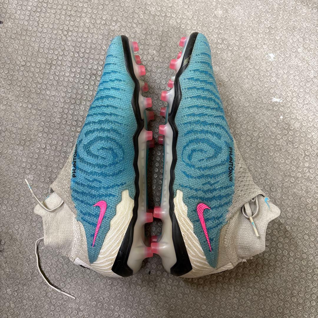 NIKE ファントムGX 人工芝用