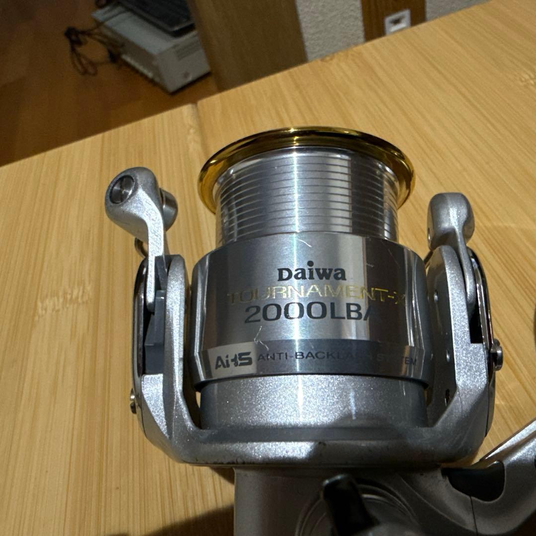 リール Daiwa TOURNAMENT-X 2000LBA