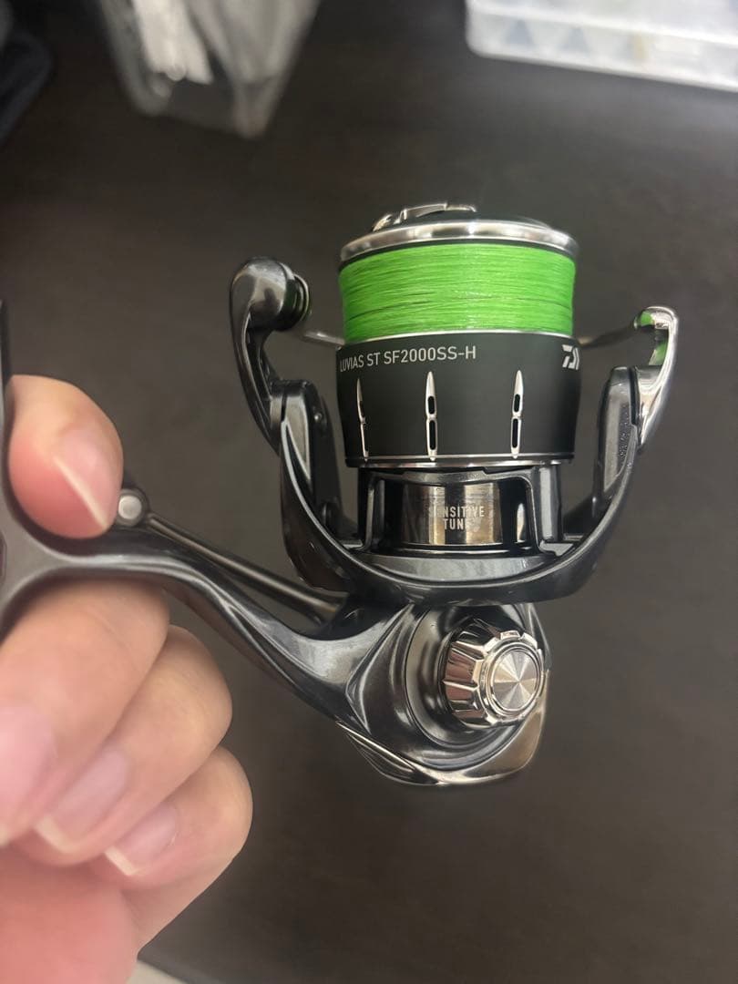 美品 ダイワ 24ルビアス ST SF 2000SS-H スピニングリール