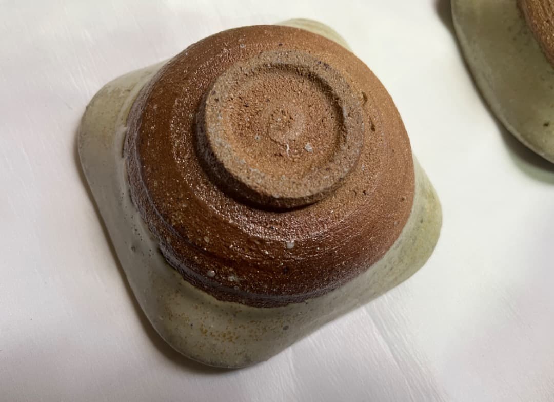 西岡小十（小次郎窯）絵斑唐津　銘々皿