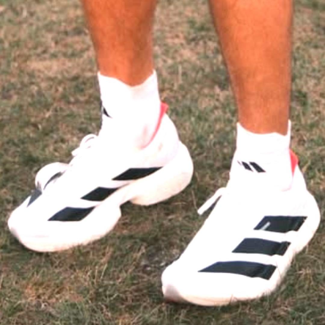 午後6時まで価格その後削除❗️貴重新品未使用26白adizero adiospro