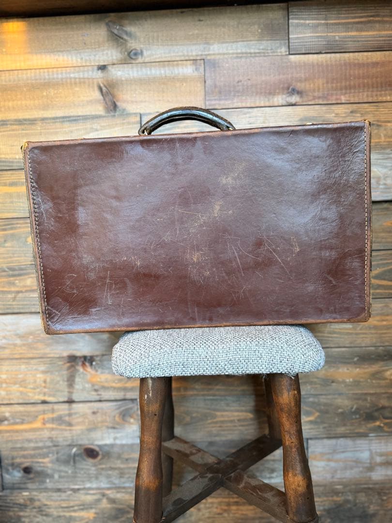 イギリス製　ビンテージトランク