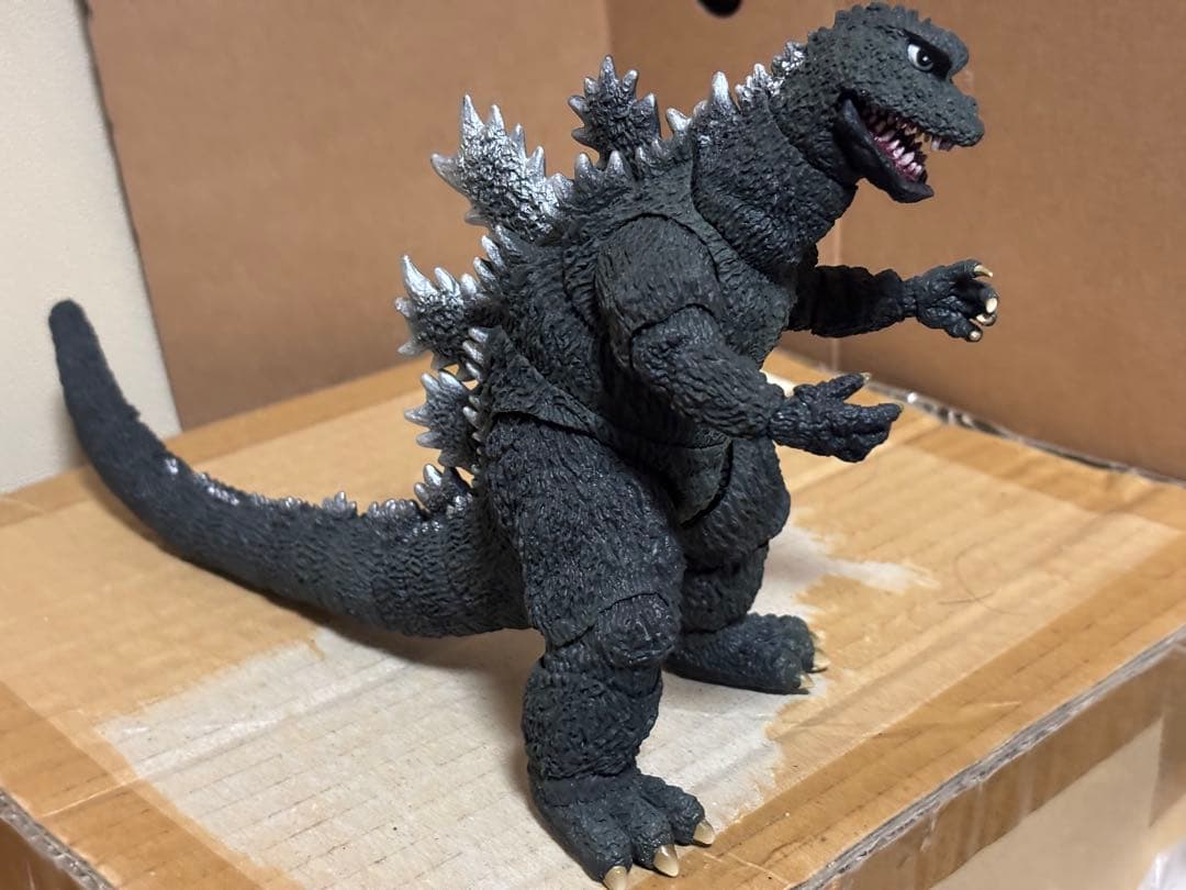 S.H.MonsterArts GODZILLA (1972) フィギュア
