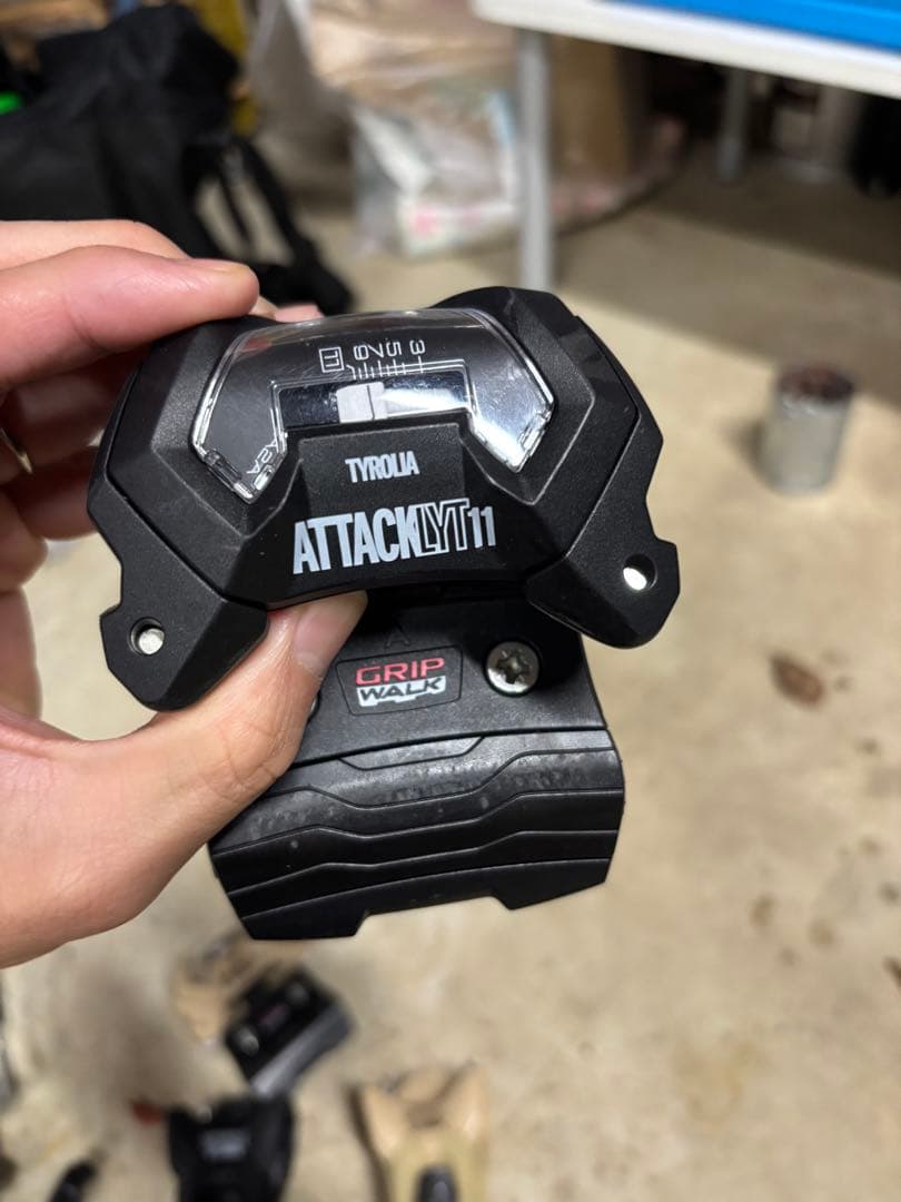 チロリアattackLTY11 ブレーキ110mmスキー ビンディング