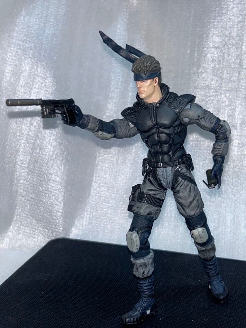 マクファーレントイズ フィギュア　メタルギアソリッド　スネーク　メリル　+武器
