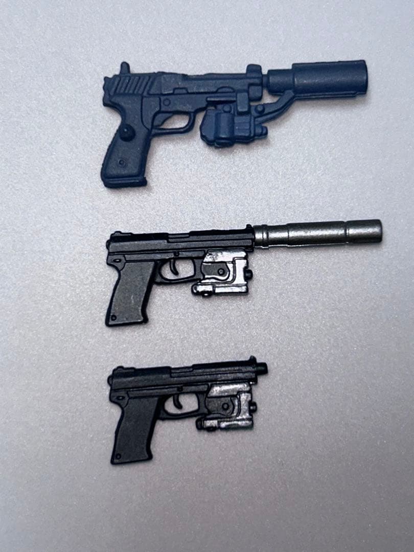 マクファーレントイズ フィギュア　メタルギアソリッド　スネーク　メリル　+武器