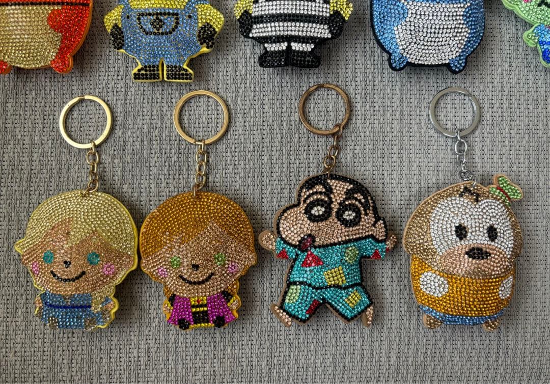 ディズニーその他　ラインストーン　マスコットキーホルダー　キラキラ　全15種類