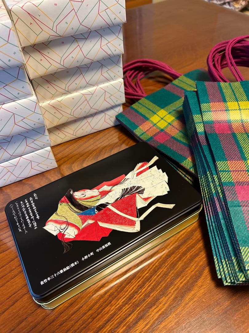 エコルセ　20個　本髙砂屋　東京国立博物館　限定ギフト　小野小町 缶