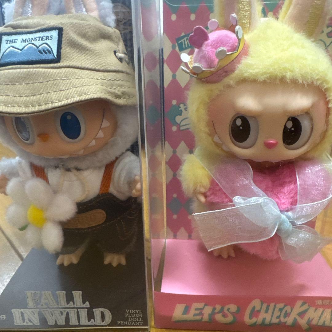 正規LABUBU LET'S CHECKMATE FALL IN WILDラブブ