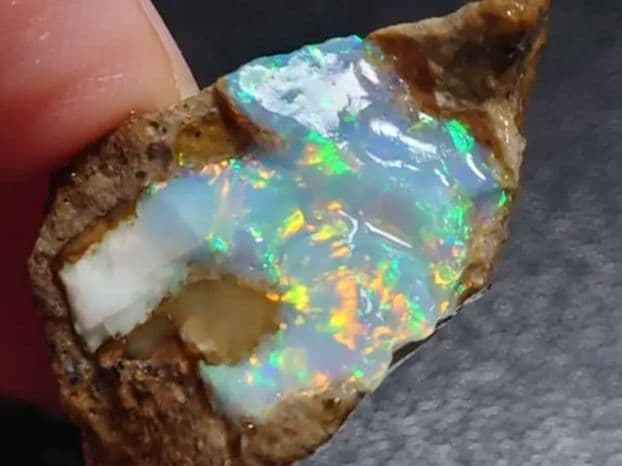 エチオピア　希少チョーク　天然オパール 原石 多色　鉱石　標本　プレシャス
