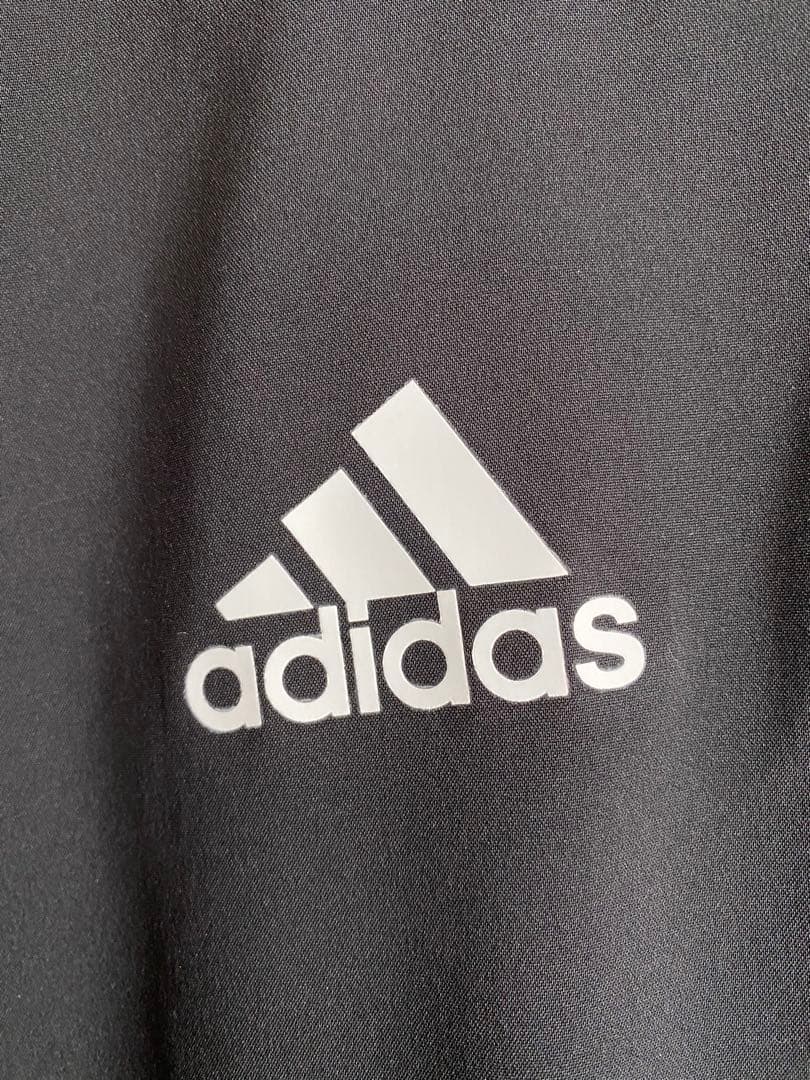 【未使用品】21-22 マンチェスターユナイテッドプレゼンテーションスーツ