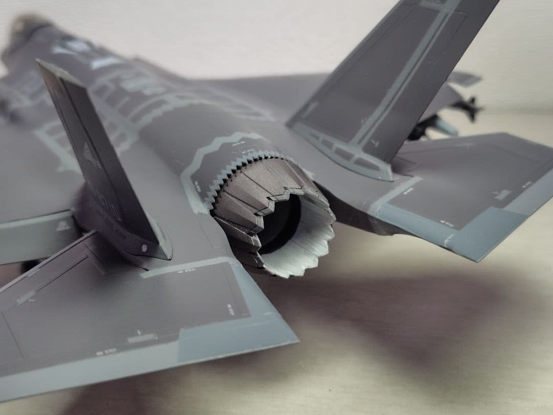 タミヤ F-35A 1/48スケール プラモデル完成品