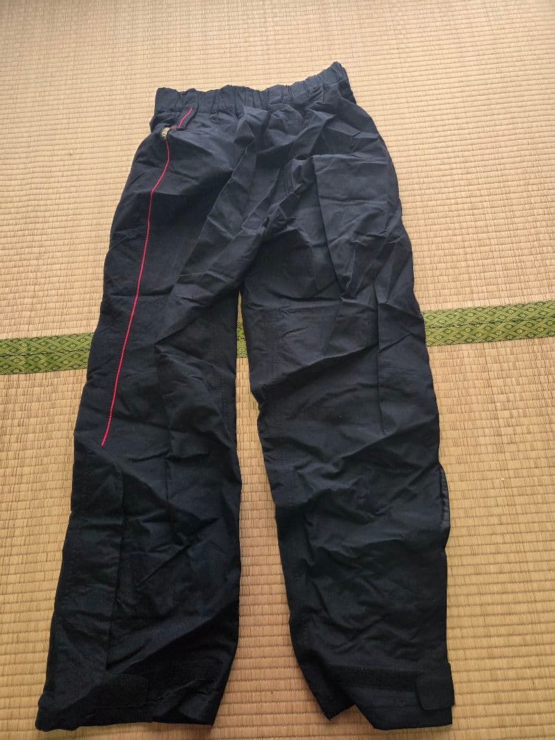 がまかつレインウェアセット ジャケットとパンツ ゴアテックス Lサイズです。