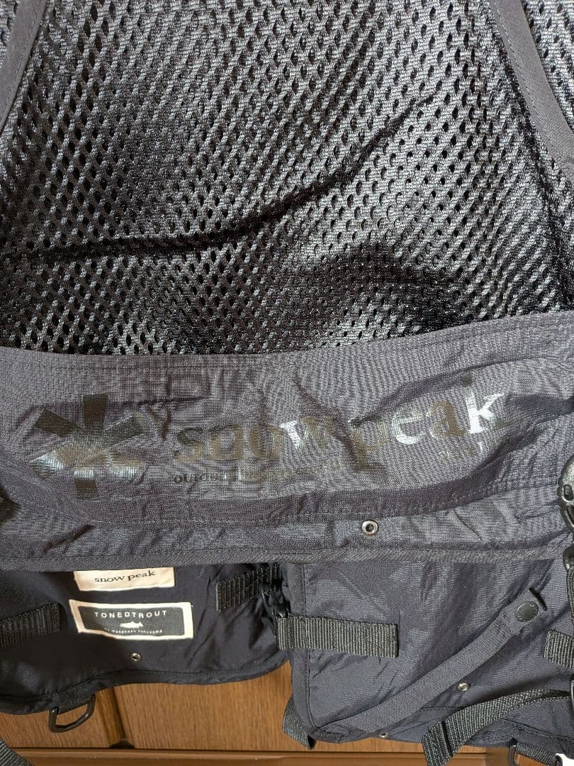 トーンドトラウト フィッシングベスト