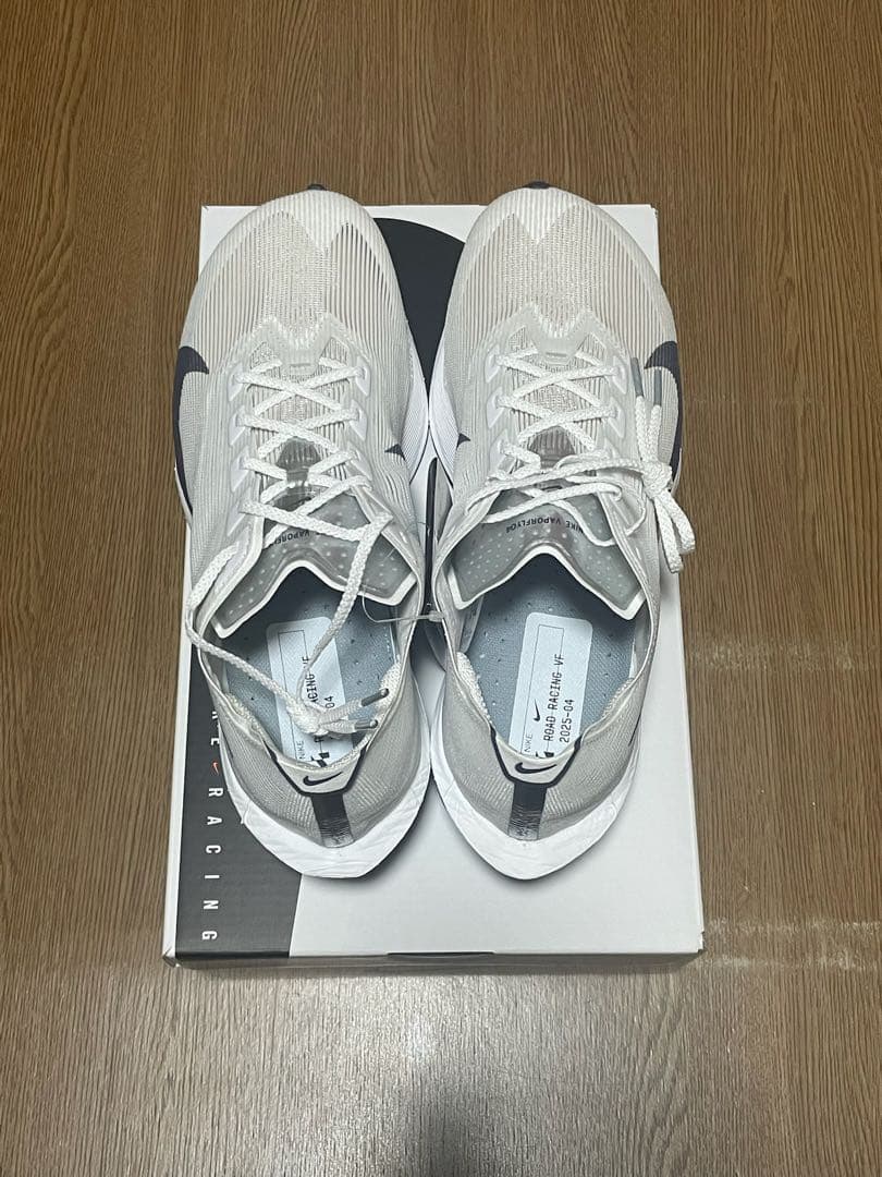 ナイキ ヴェイパーフライ 4 27.5㎝