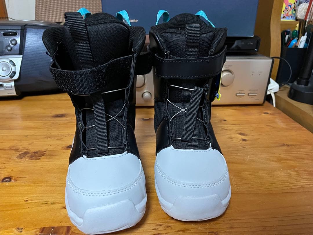 【新品未使用】スノーボードブーツ キッズ　子ども用 19-20cm 送料込み